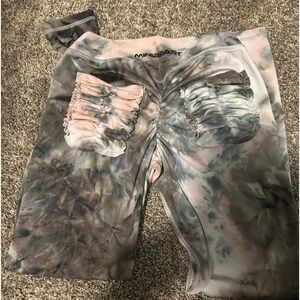 Mini beast  rear pocket leggings size med worn 1x